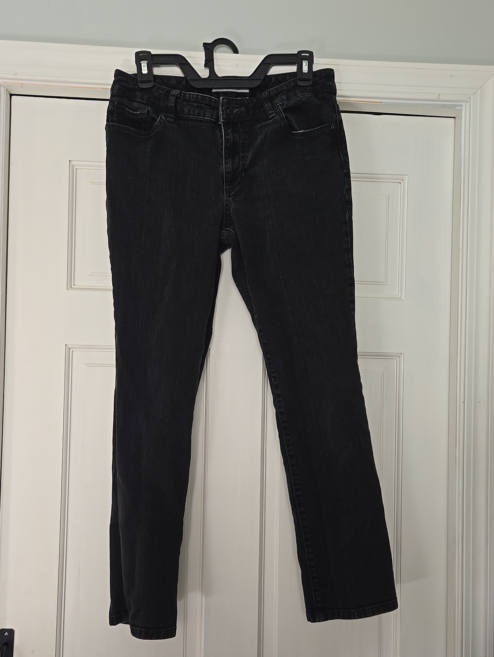 Chico's Black Straight-Leg Jeans — Sleek Everyday Denim